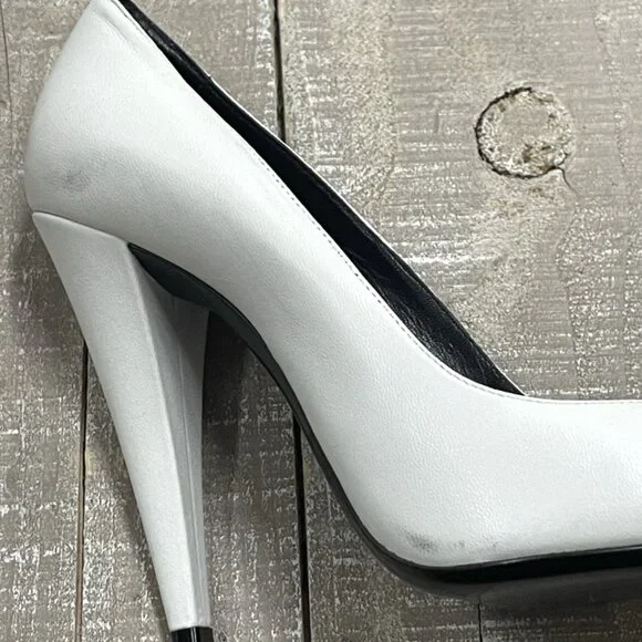 Saint Laurent Leather Pointed Pumps In White - Picture 8 of 16